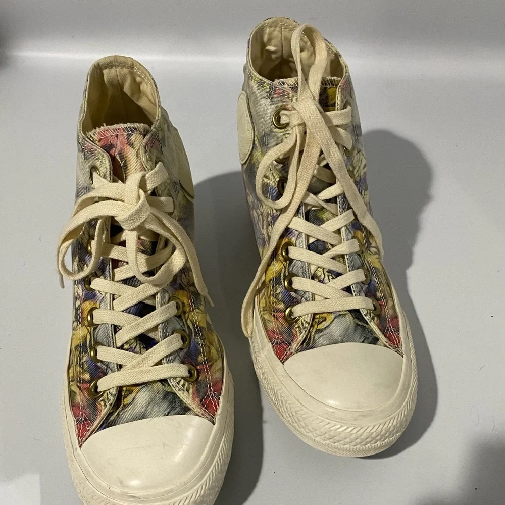Converse Brown and Cream‎ High-Tops